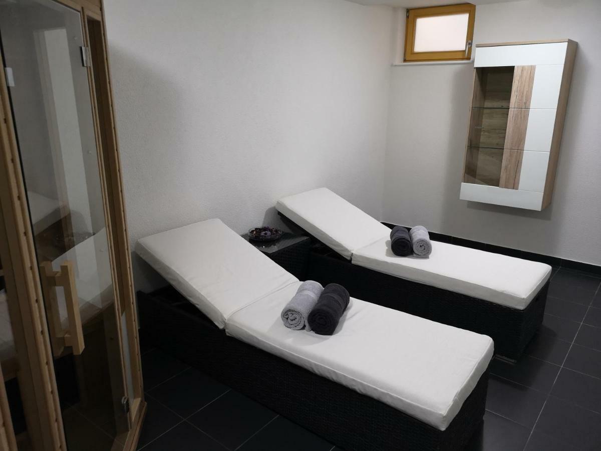 Apartma Lucijana モイストラナ エクステリア 写真