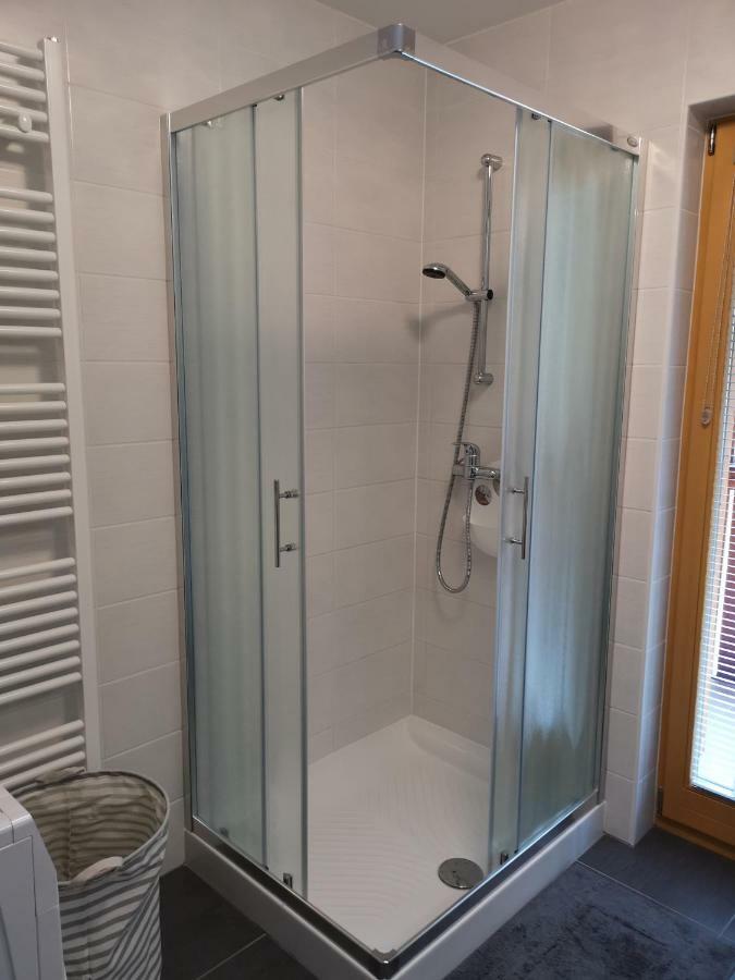 Apartma Lucijana モイストラナ エクステリア 写真