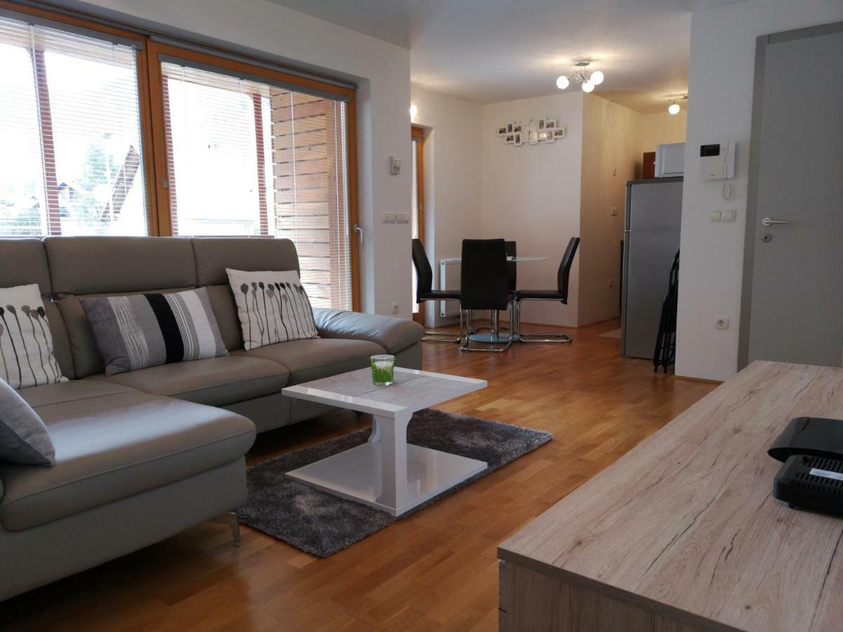 Apartma Lucijana モイストラナ エクステリア 写真